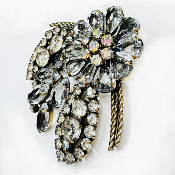😳 Vintage High End AB Rhinestone Floral Flower Open Back Brooch Pin - Picture 3 of 9